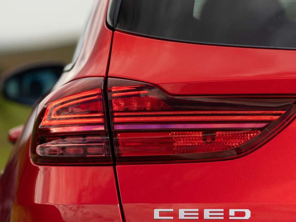 KIA Ceed SW - Изображение №11