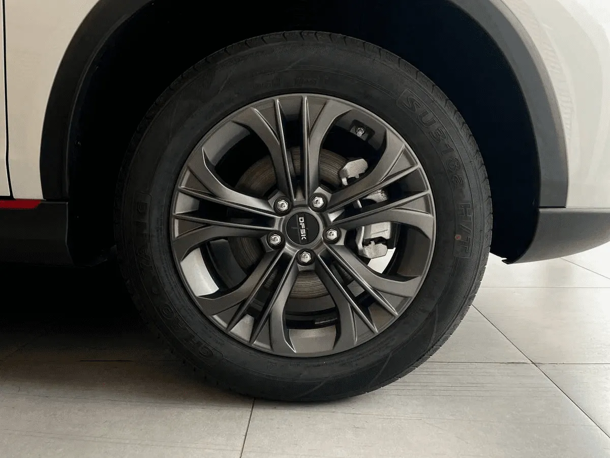 Dongfeng DFSK 500 - Изображение №5